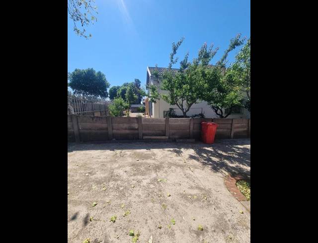 8 BEDROOM HOUSE FOR SALE IN MALVERN
